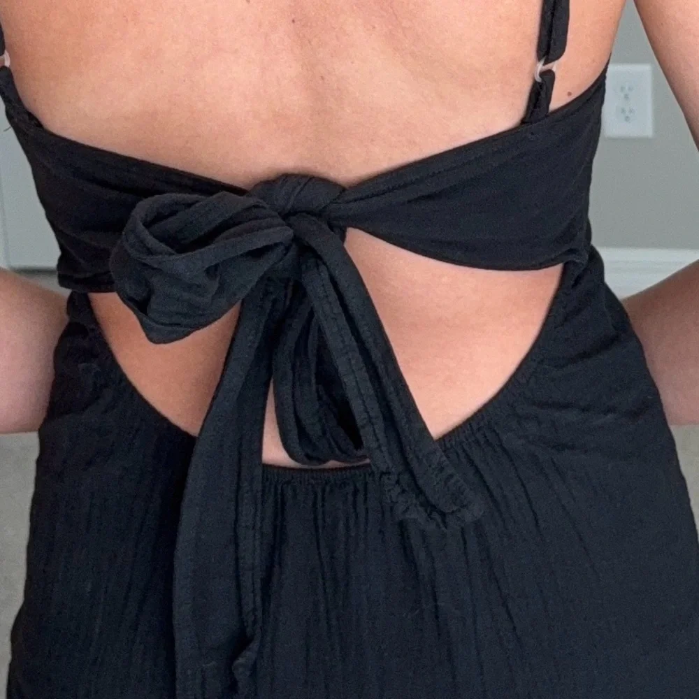 Chic Black Maxi Dress - Picture 8 of 8